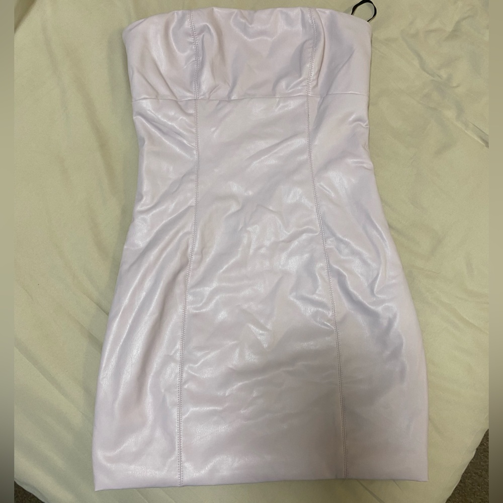 Body-con purple dress. Worn once cute from forever 21.